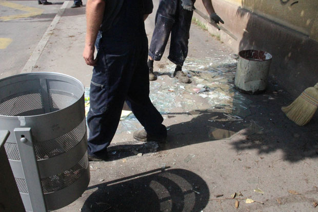 Autobus oštetio autobusko stajalište kod Bolnice