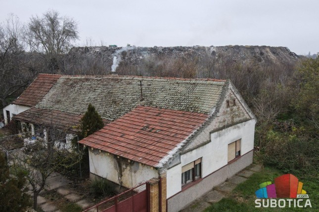 Deponija u Aleksandrovačkoj bari nadomak domaćinstava