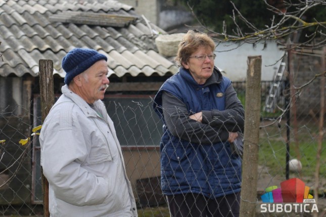 Deponija u Aleksandrovačkoj bari nadomak domaćinstava