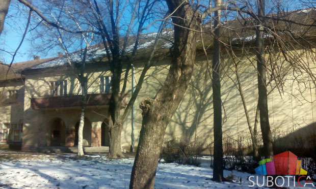 Pozorište podelilo meštane Čantavira