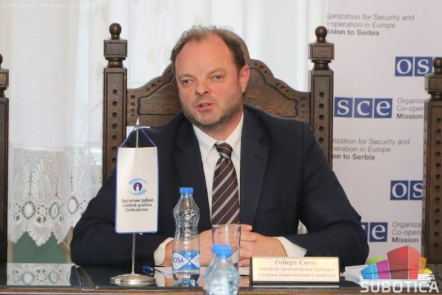 Službena upotreba mađarskog jezika na zadovoljavajućem nivou