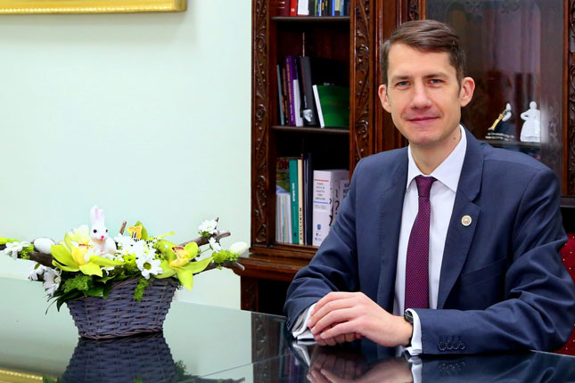 Uskršnje čestitke gradskih i verskih zvaničnika