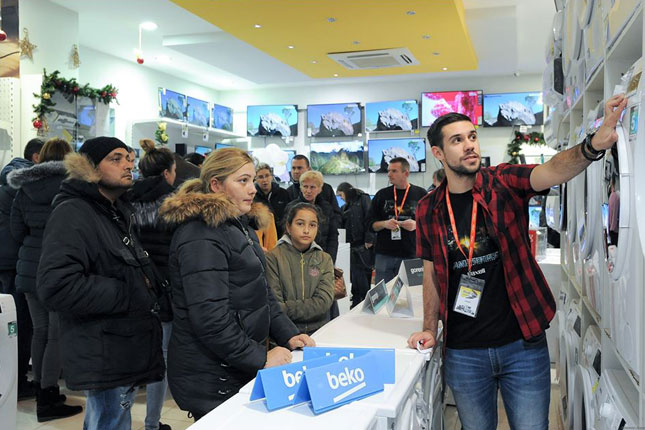 "Crni petak" po prvi put u Mini centru tehnike "Dudi Co"