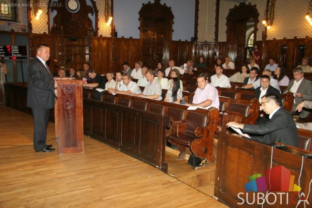 Uživo: U toku je vanredna sednica Skupštine