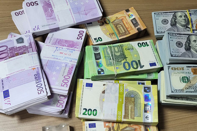 Na Horgošu i Kelebiji prošle godine zaplenjeno 15 miliona evra u hartijama od vrednosti i 600 hiljada evra gotovog novca