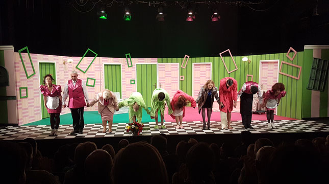 Predstava "2 u 1" oduševila subotičku publiku