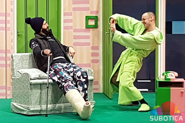 Predstava "2 u 1" oduševila subotičku publiku