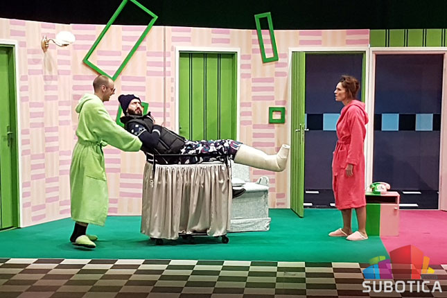 Predstava "2 u 1" oduševila subotičku publiku