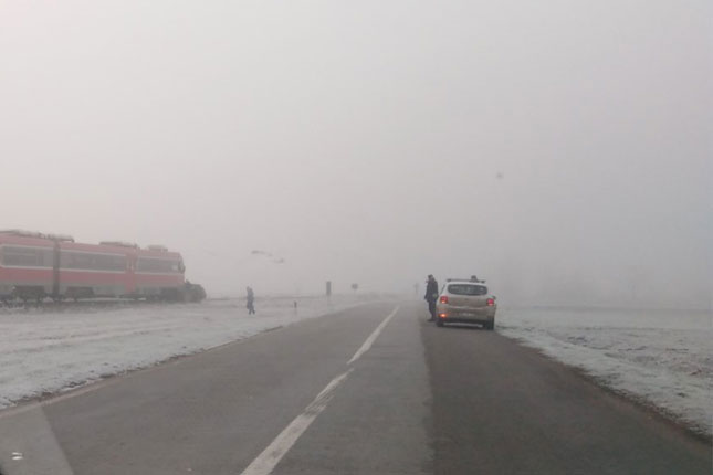 Voz naleteo na automobil kod Bajmoka, žena podlegla povredama