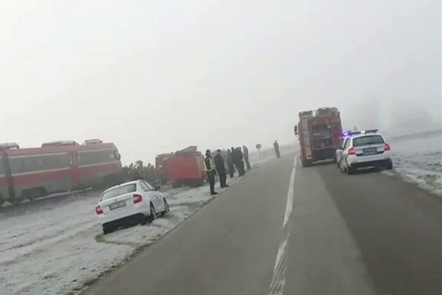 Voz naleteo na automobil kod Bajmoka, žena podlegla povredama