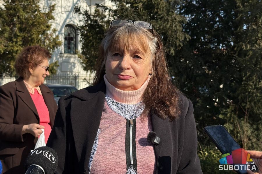 Sećanje na heroine NOB-a: Osmi mart obeležen ispred spomenika „Majka i dete“ u Aleksandrovu