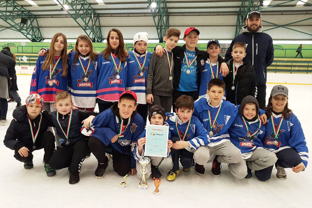 Hokej: U10 najbolji u Kranju, U12 vicešampioni Segedina