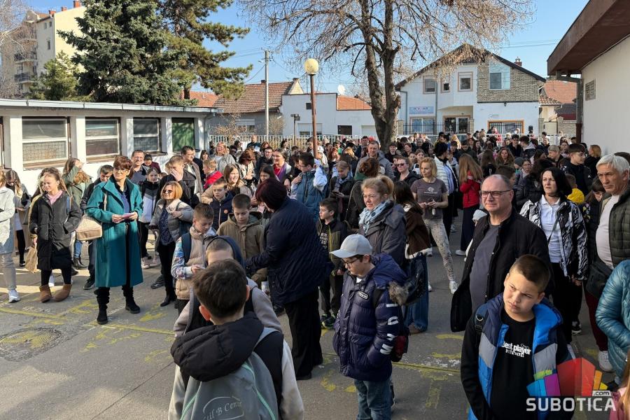 Mladi matematičari zablistali na Okružnom takmičenju