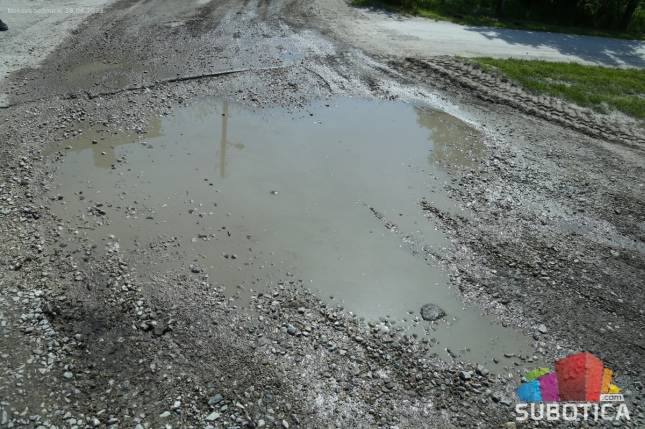 Stanovnicima Makove sedmice presušuju bunari, a većina domaćinstava nema gradsku vodu