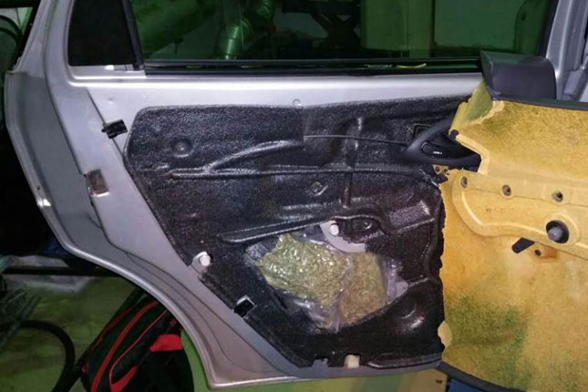 Carinici zaplenili oko 5 kilograma marihuane