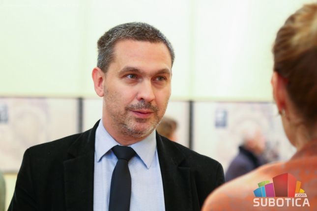 U SKC „Sveti Sava“ otvorena izložba „Pogrom u Bačkoj – 80 godina od Novosadske racije“