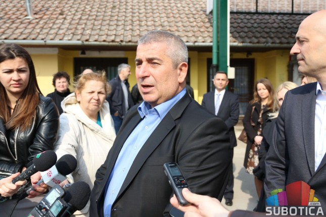 Poboljšani uslovi rada pijace na Željezničkom naselju