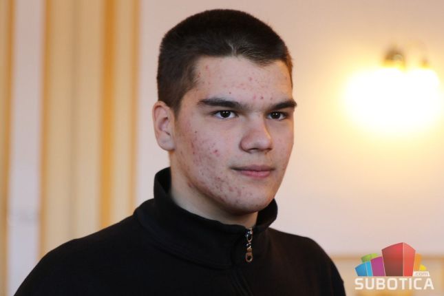 Dan broja "π" (Pi): Gimnazijalci se takmičili iz matematike i fizike