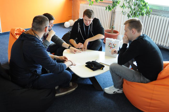 Održano "BizKod v2.0" takmičenje u programiranju