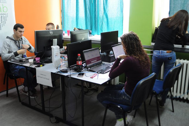 Održano "BizKod v2.0" takmičenje u programiranju