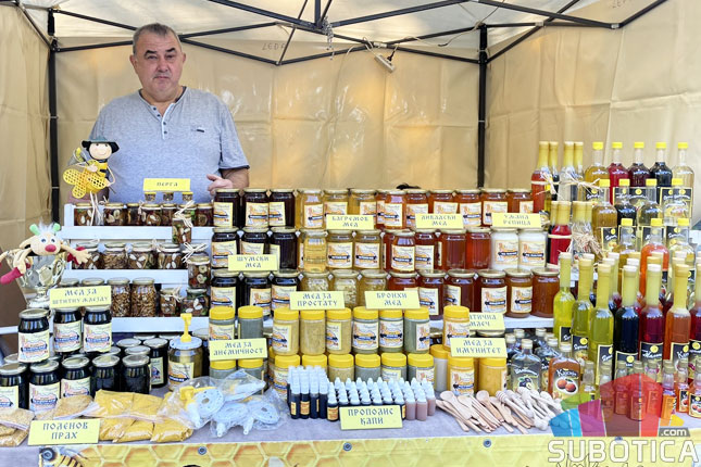 U toku "Dani pčelarstva" - u ponudi med i veliki broj proizvoda na bazi meda