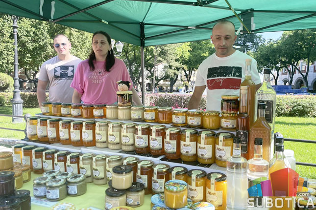 U toku "Dani pčelarstva" - u ponudi med i veliki broj proizvoda na bazi meda
