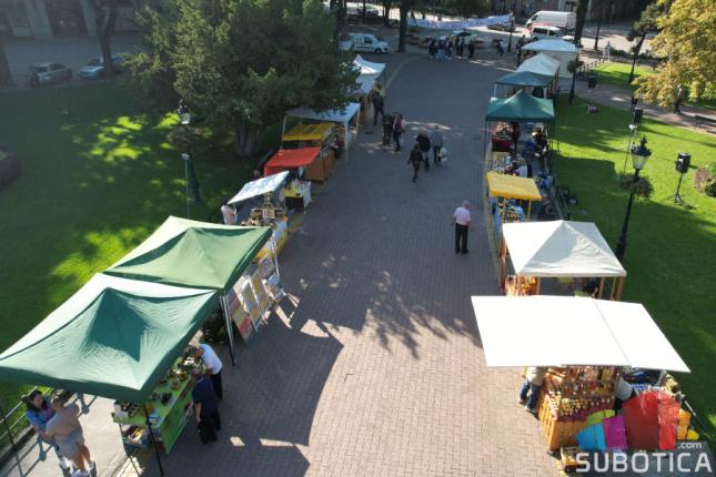 U toku "Dani pčelarstva" - u ponudi med i veliki broj proizvoda na bazi meda