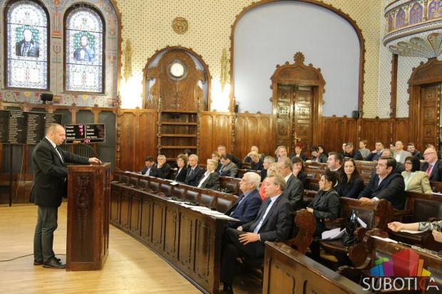 Usvojen rebalans budžeta - obezbeđen novac za otpremnine