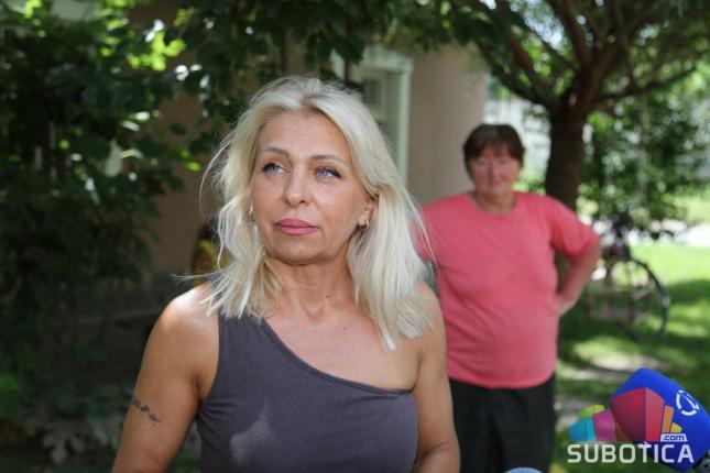 Posle svake kiše kuće u ulici Kalora Milodanovića plivaju u vodi