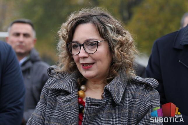 Obnovljen sportski teren u OŠ „Sečenji Ištvan“ u MZ "Peščara"