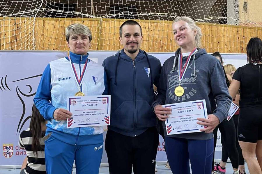 Dizanje tegova: Tri državne šampionke iz Spartaka