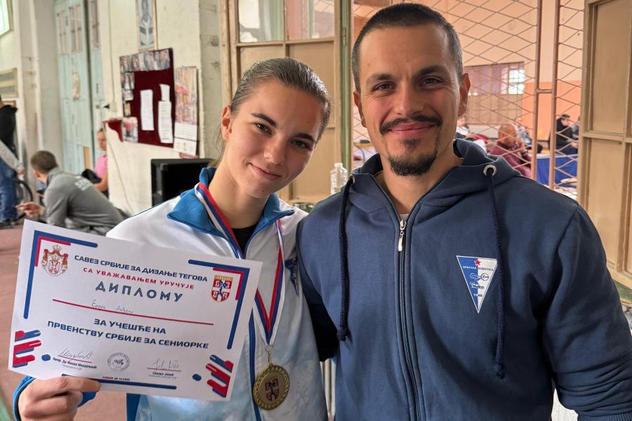 Dizanje tegova: Tri državne šampionke iz Spartaka