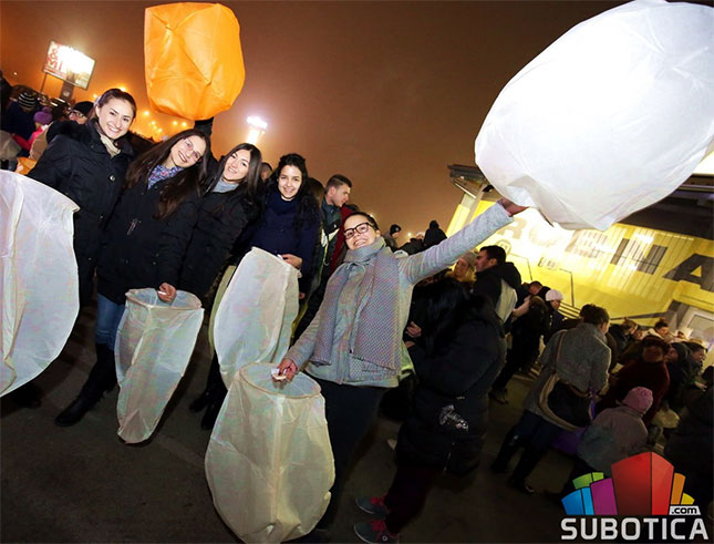 "Lampion party" sutra ispred Robne kuće tehnike Dudi Co
