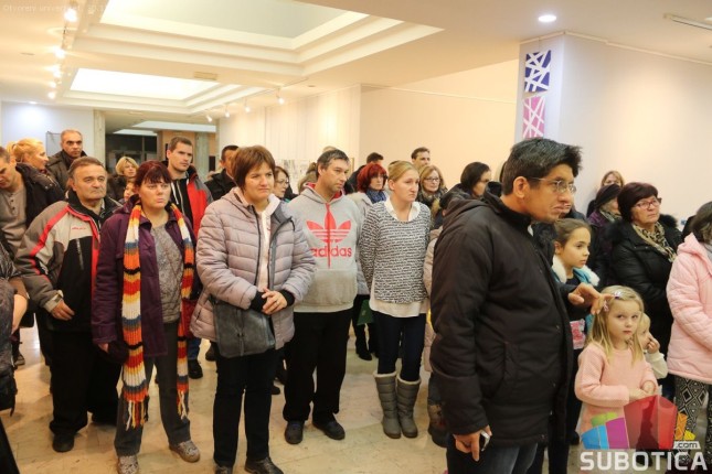 Održana trinaesta izložba slika Borisa Hrnjaka