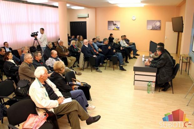 Održana tribina "Ne damo penzije parazitima"