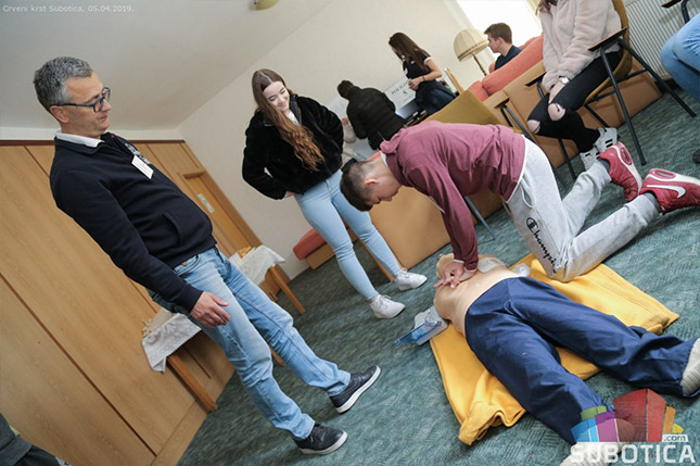 Đaci odmerili znanje o zdravlju i Crvenom krstu