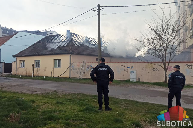 Požar u kući u ulici Koste Racina, deca spasena dok je vatra buktala