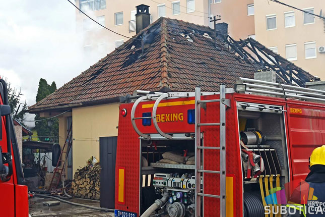 Požar u kući u ulici Koste Racina, deca spasena dok je vatra buktala