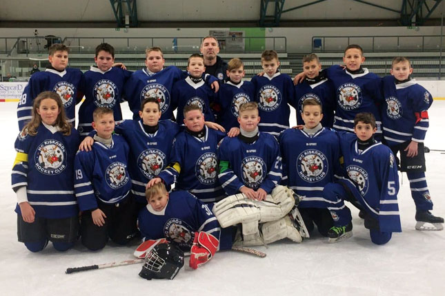 Sve hokejaške selekcije Spartaka nastupaju na turnirima, dok se čeka led na njihovom terenu