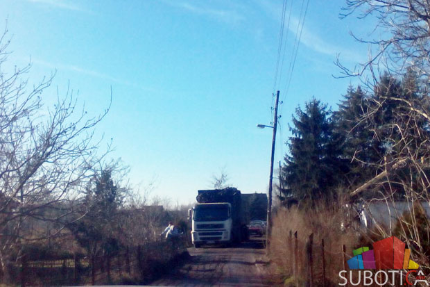 Protest: Građani Skadarlijske blokirali prolaz teškim kamionima