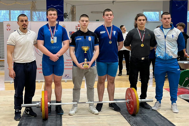 Dizanje tegova: Spartak prvak Vojvodine za uzrast U15 i U17
