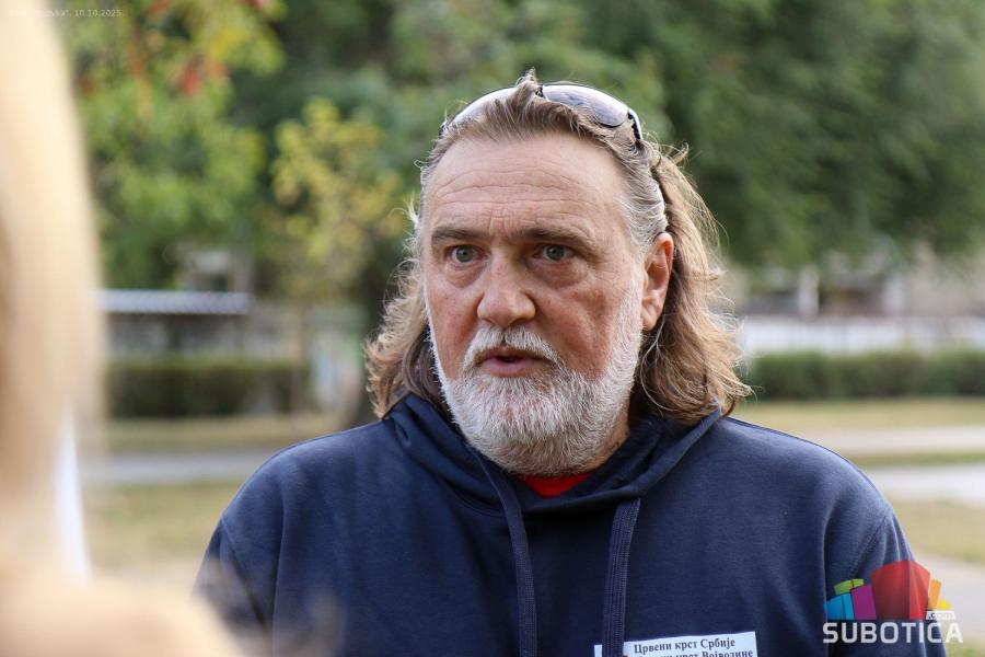 "Trka za srećnije detinjstvo" - Više od 1.000 učenika trčalo za humani cilj