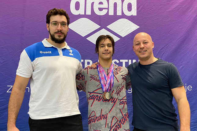 Plivanje: Leon Ujvari osvojio četiri medalje na Prvenstvu Srbije