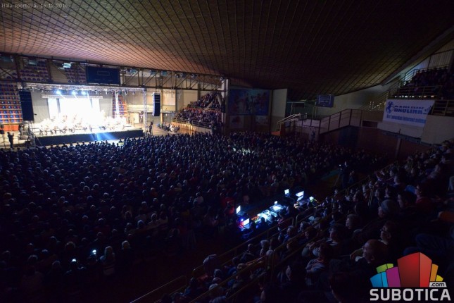 Gala koncert Mađarskog ciganskog orkestra „Sto violina“