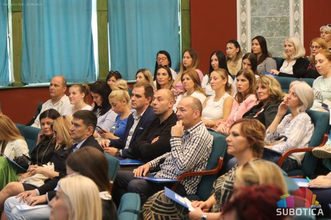 "Defektologija danas: izazovi i perspektiva" - naučni skup na Paliću okupio više od 130 stručnjaka