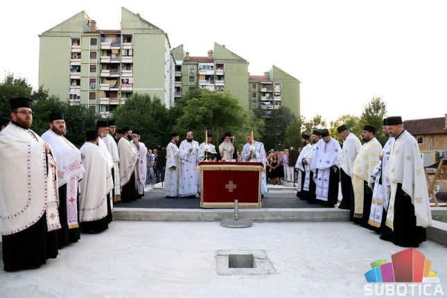Osveštani temelji hrama na Prozivci