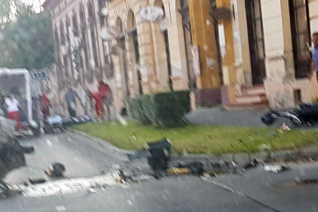 Sudar automobila i motora kod Glavne pošte, teže povrede vozača motora