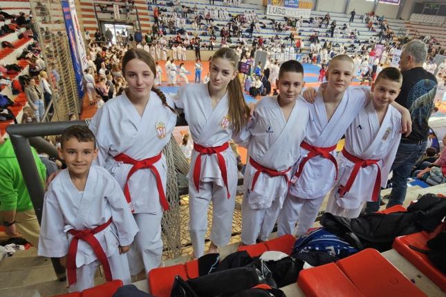 Karate: Takmičari "Spartak Enpija" zablistali na međunarodnom turniru u Kruševcu