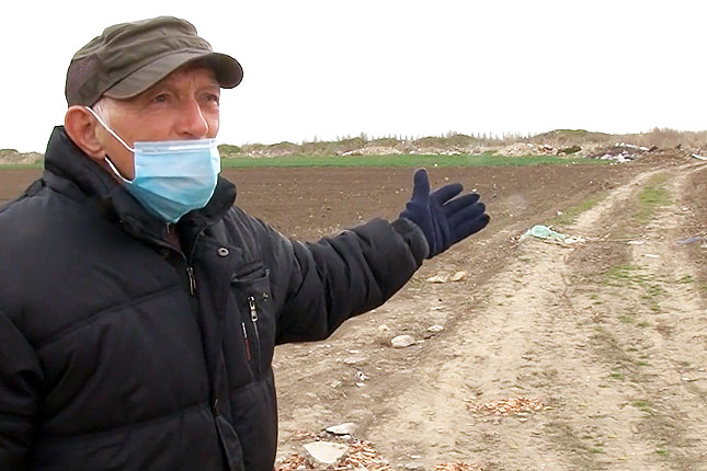 Divlja deponija kod stare ciglane širi se na obližnje njive