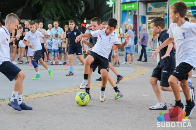 Na Trgu održana promocija Fudbalskog kluba "Spartak", predstavile se sve uzrasne selekcije i škola fudbala